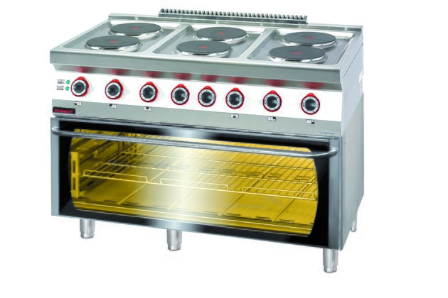 Elektrický sporák se šesti plotýnkami a troubou na selata Kromet 700.KE-6/PE-3 